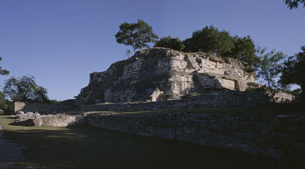 Chultun Temple at Ake - ake mayan ruins,ake mayan temple,mayan temple pictures,mayan ruins photos